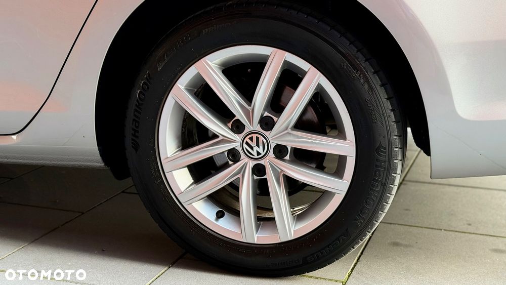 Volkswagen Golf 1.6 TDI SCR IQ.DRIVE - 9