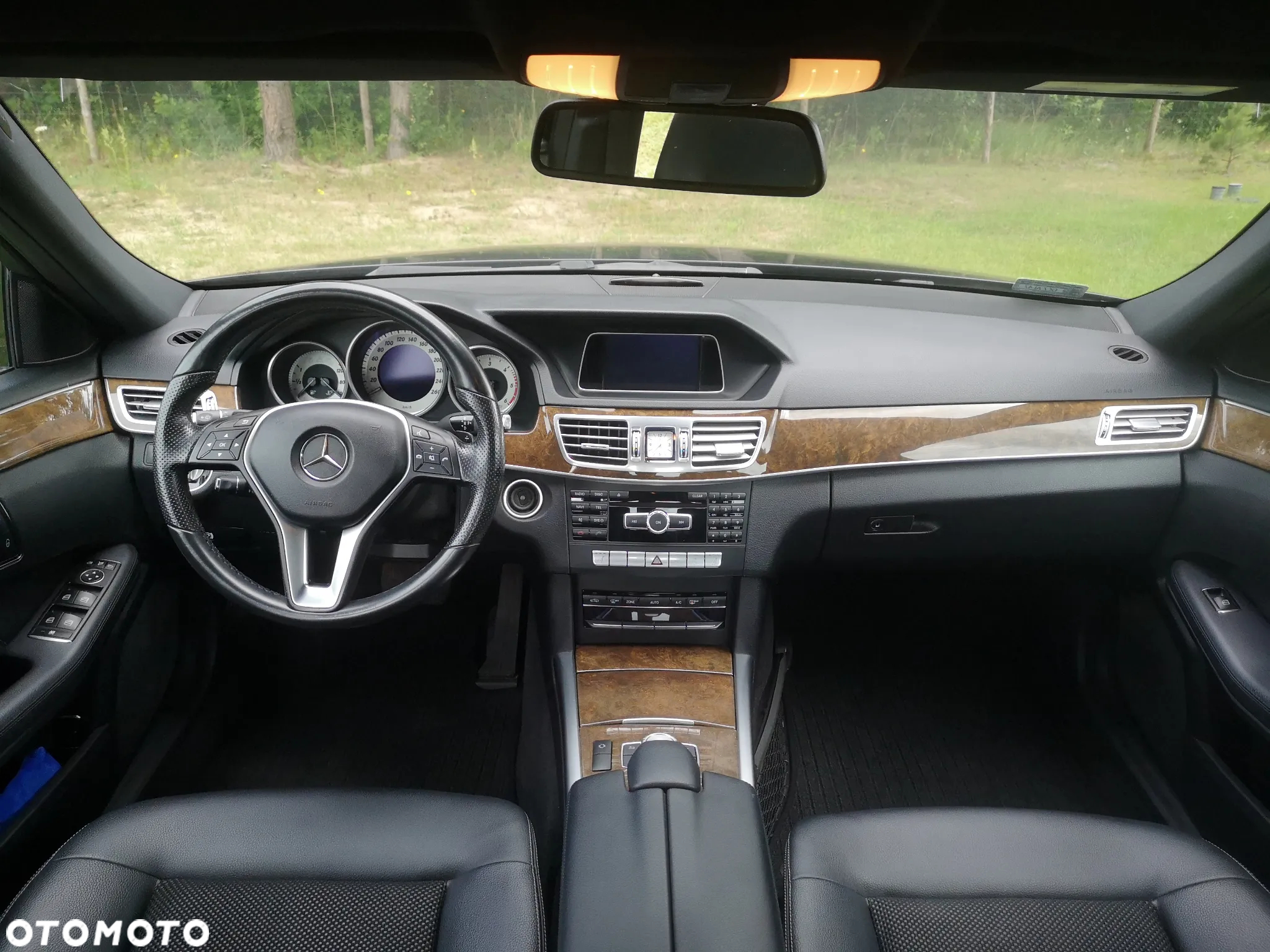 Mercedes-Benz Klasa E 220 CDI BlueEff Avantgarde - 3