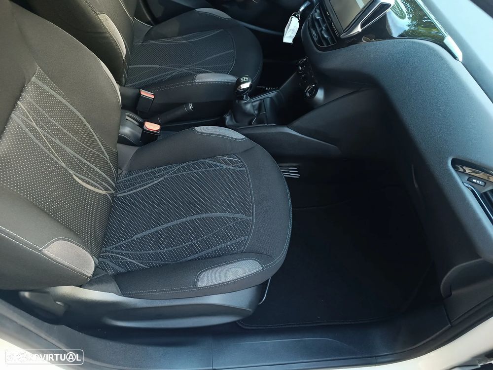 Peugeot 208 1.2 VTi SE Style - 24