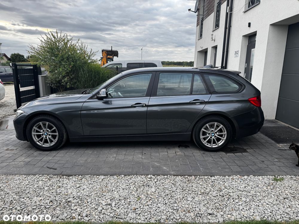 BMW Seria 3 320d - 8