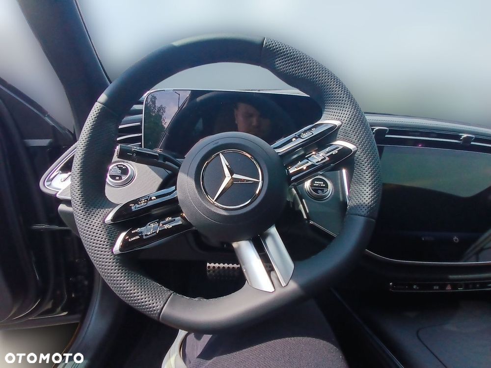 Mercedes-Benz Klasa E 220 d mHEV 4-Matic AMG 9G-Tronic - 13