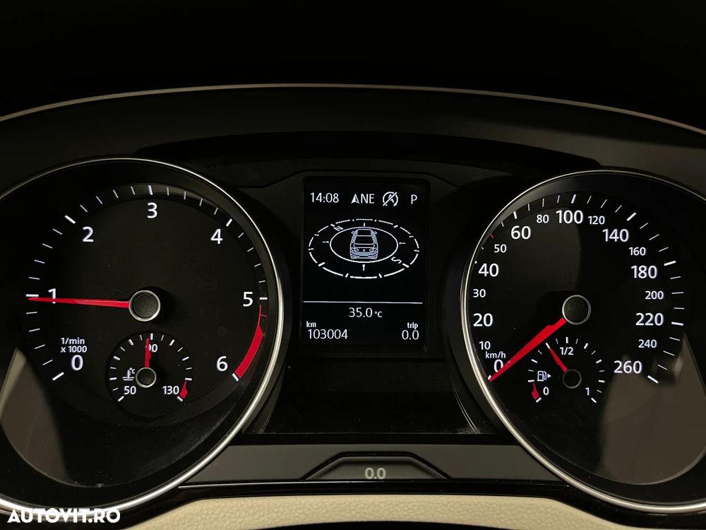 Volkswagen Passat 2.0 TDI SCR DSG Business - 27
