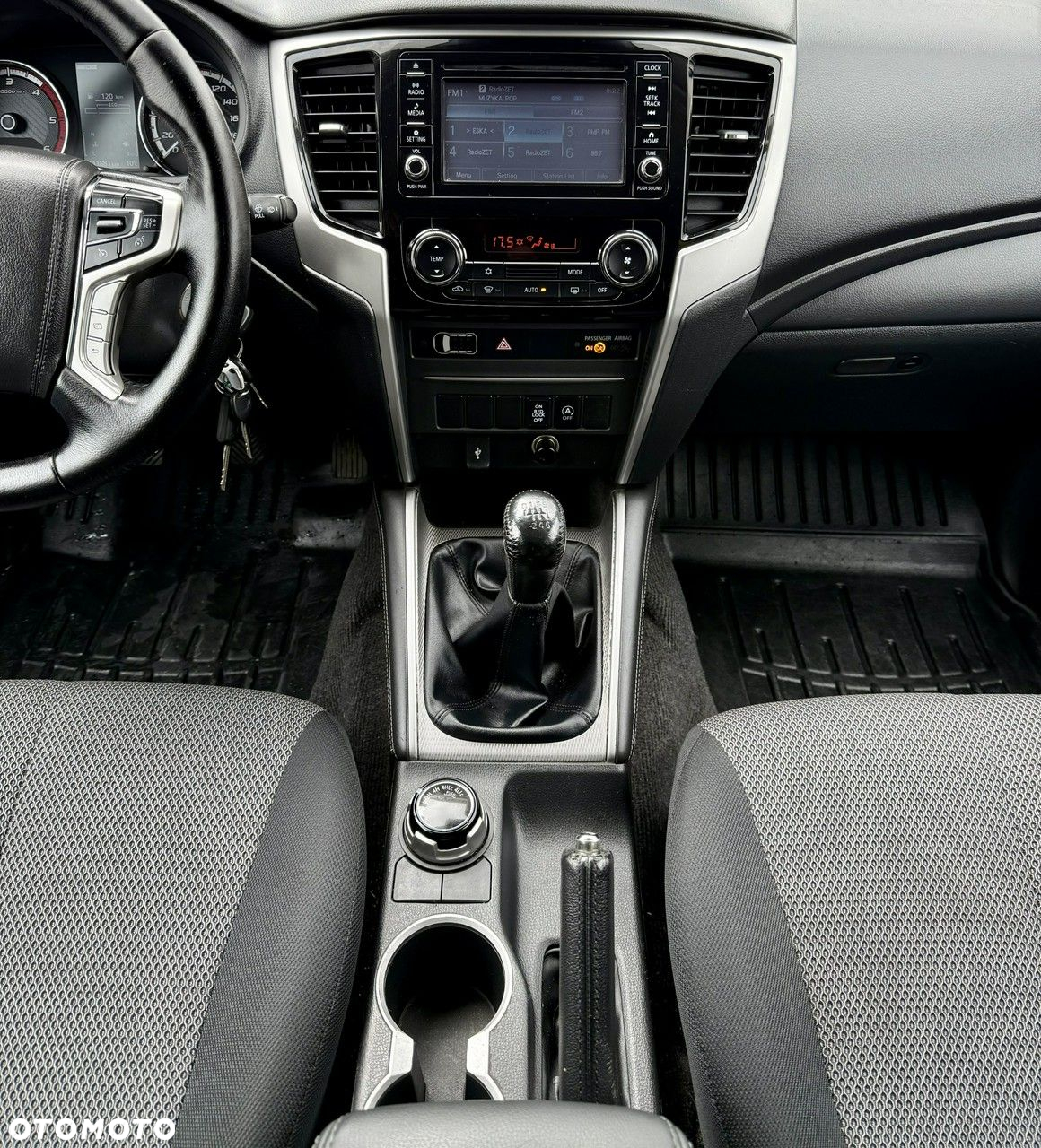 Mitsubishi L200 - 15