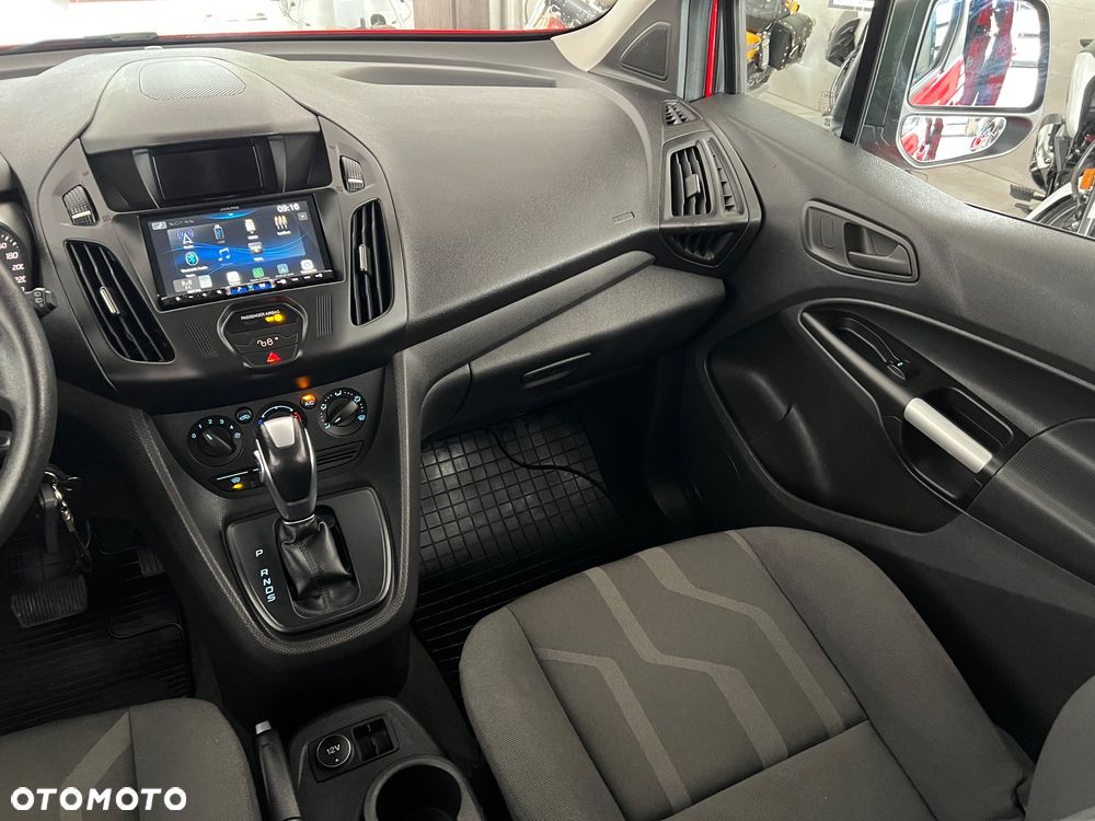Ford Tourneo Connect 1.6 EcoBoost Titanium - 21