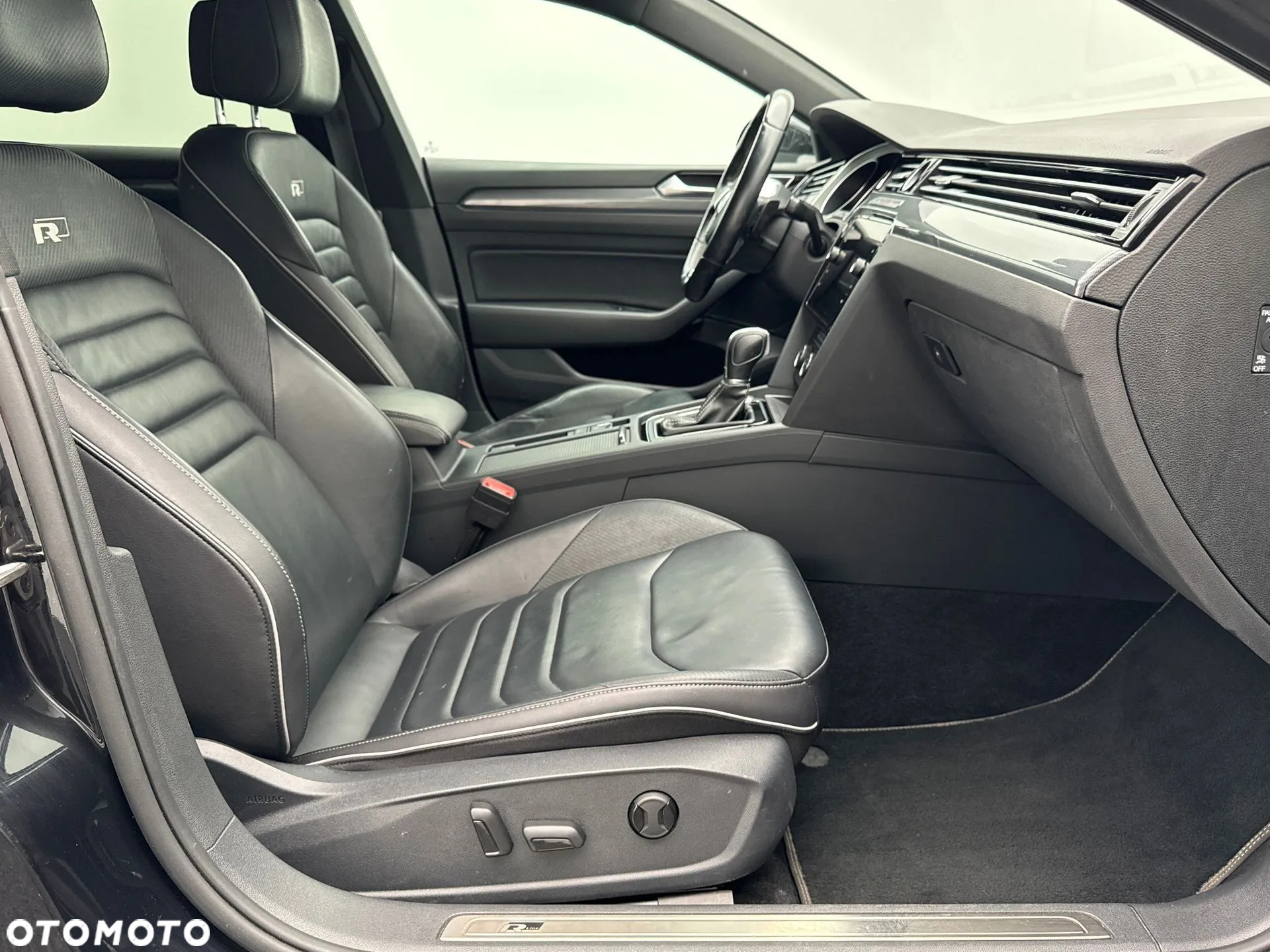 Volkswagen Arteon 2.0 TSI DSG R-Line - 12
