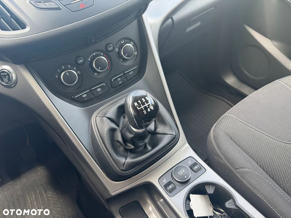 Ford Kuga 1.5 EcoBoost 2x4 SYNC - 16