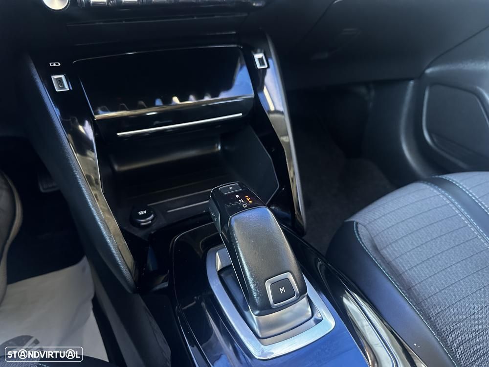 Peugeot 208 1.2 PureTech Allure EAT8 - 27