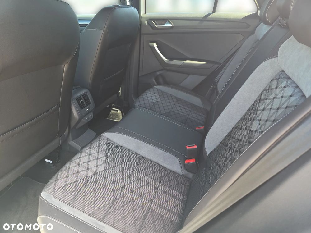Volkswagen T-Roc 1.5 TSI R-Line DSG - 13