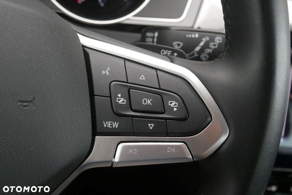 Volkswagen Passat Variant 2.0 TSI Business DSG - 23