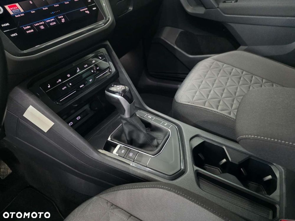 Volkswagen Tiguan - 25