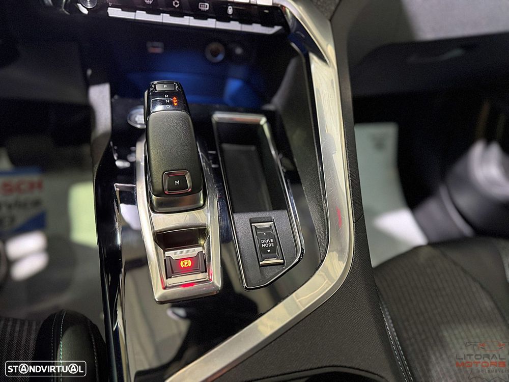 Peugeot 3008 1.2 PureTech Allure Pack EAT8 - 28