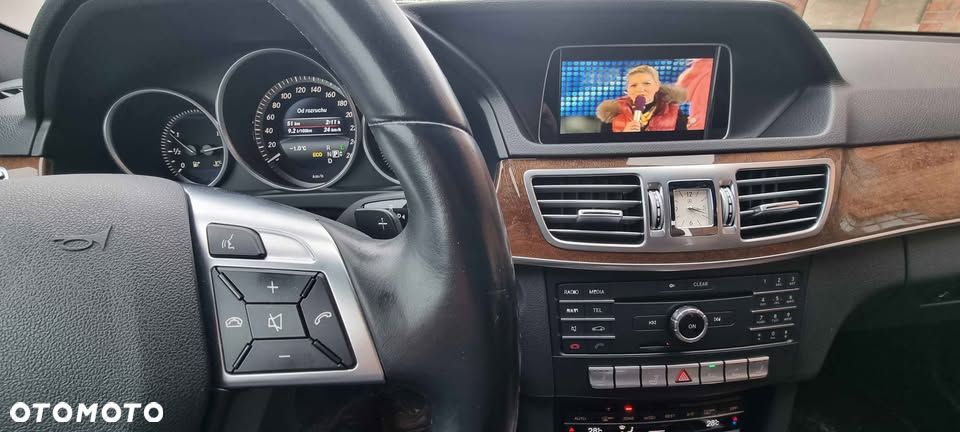 Mercedes-Benz Klasa E 350 BlueTEC 4Matic 7G-TRONIC Elegance - 14