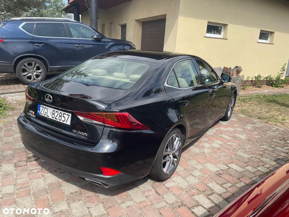 Lexus IS 200t Elegance - 2