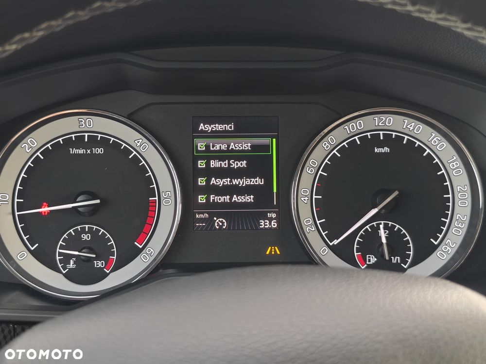 Skoda Superb 2.0 TDI Sportline DSG - 10