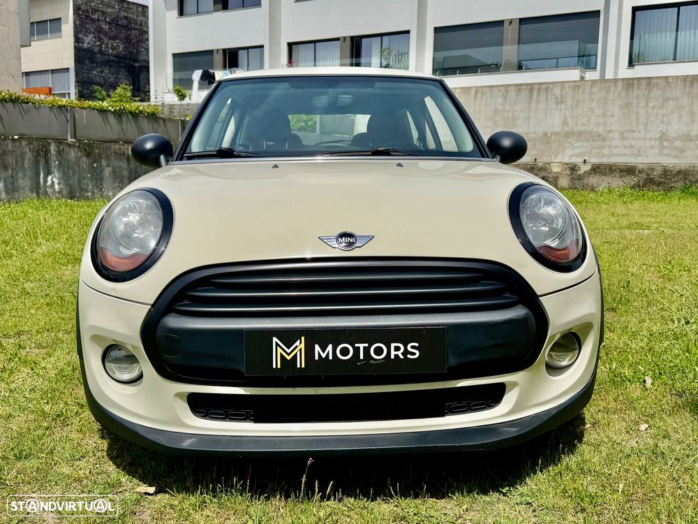 MINI 3 Portas Cooper D - 25