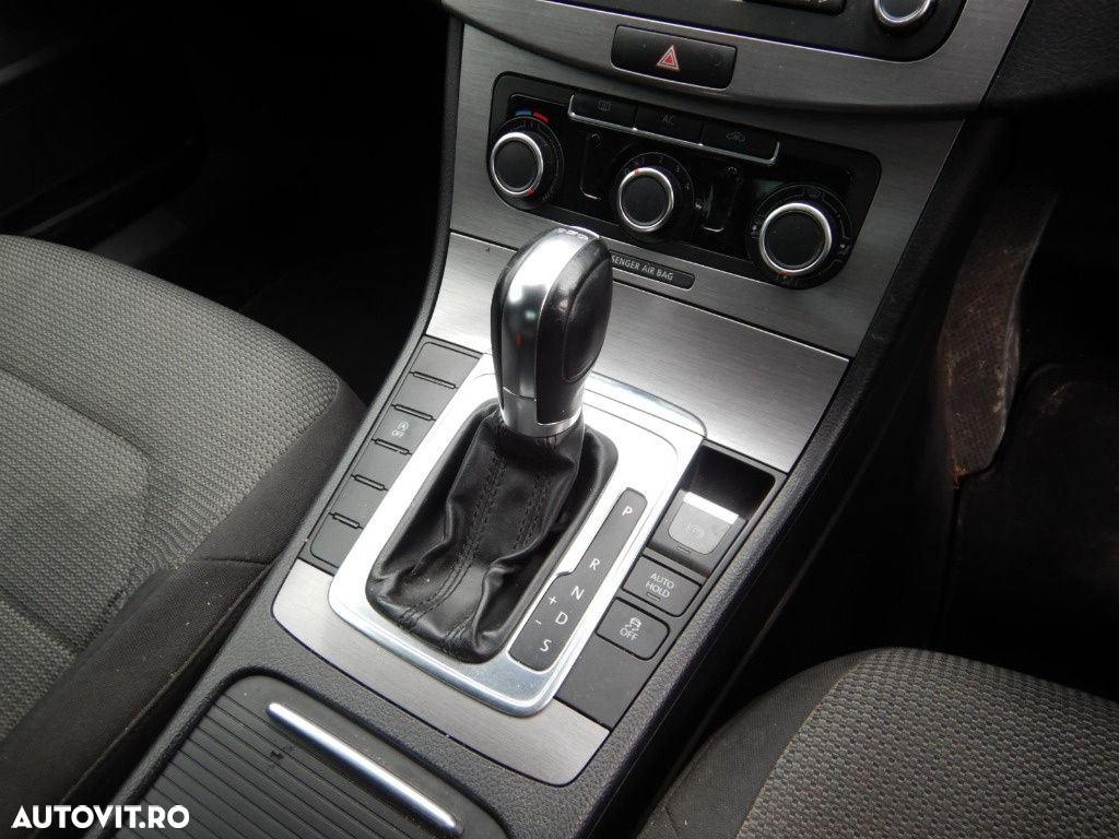 Set faruri Volkswagen Passat B7 2011 Berlina 2.0 TDI - 8