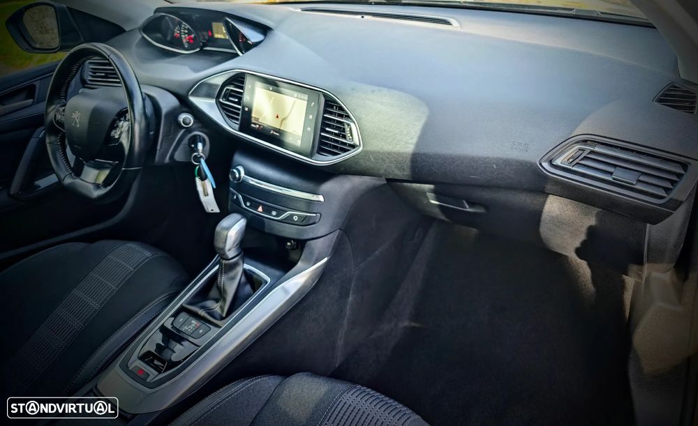 Peugeot 308 1.2 PureTech Allure Full LED EAT8 - 13