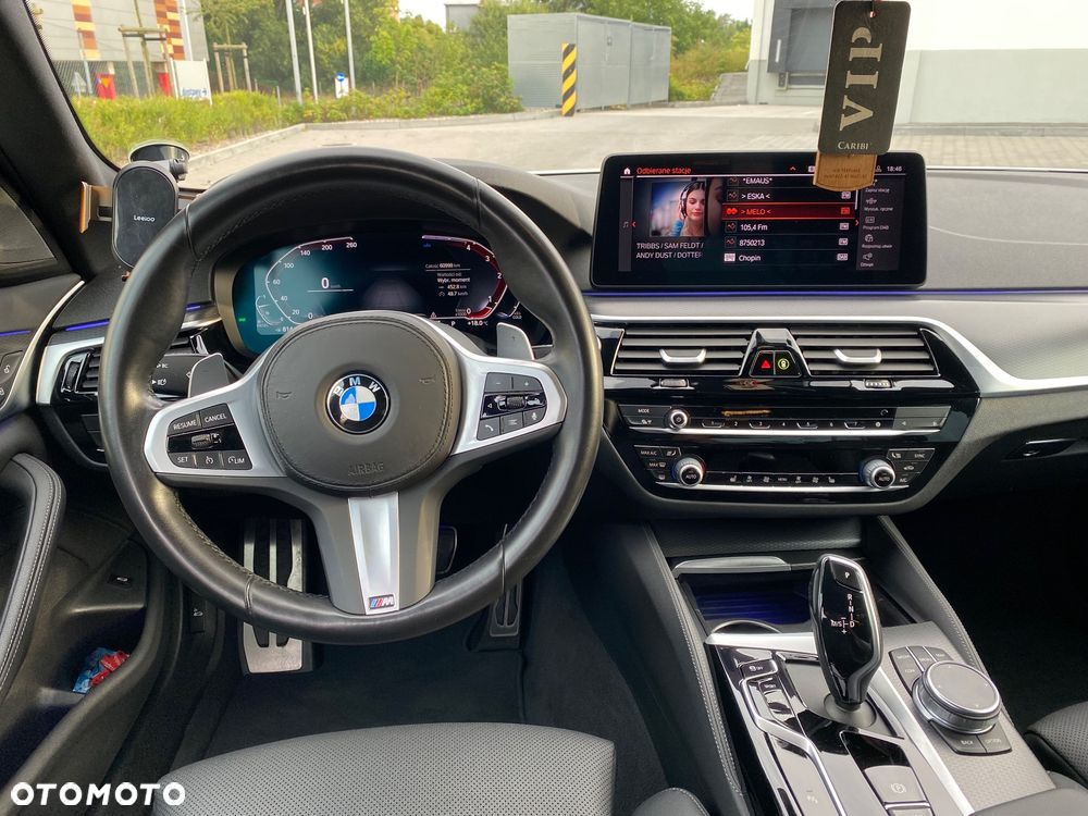 BMW Seria 5 520d xDrive mHEV M Sport - 11