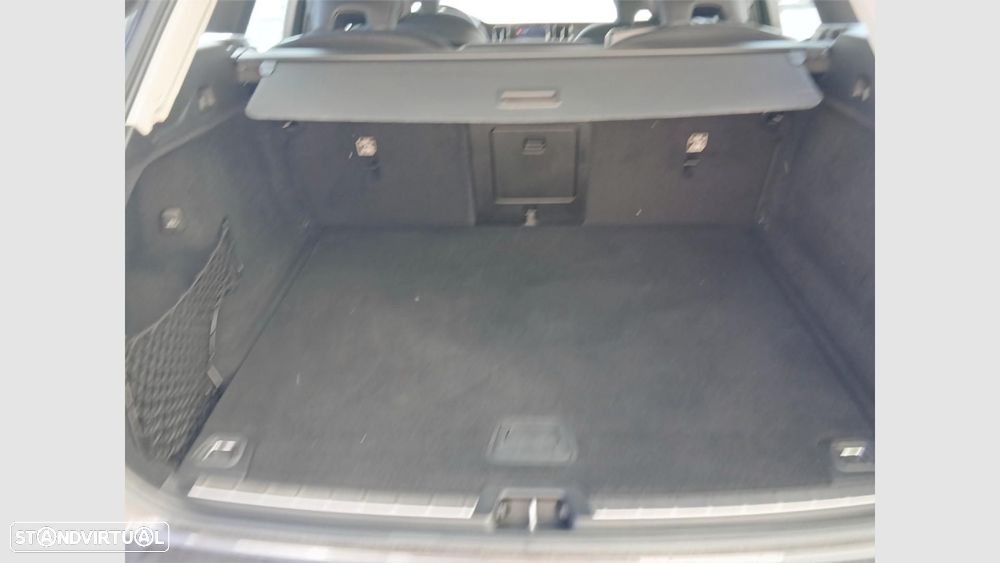 Volvo XC 60 2.0 B4 Momentum Plus - 17