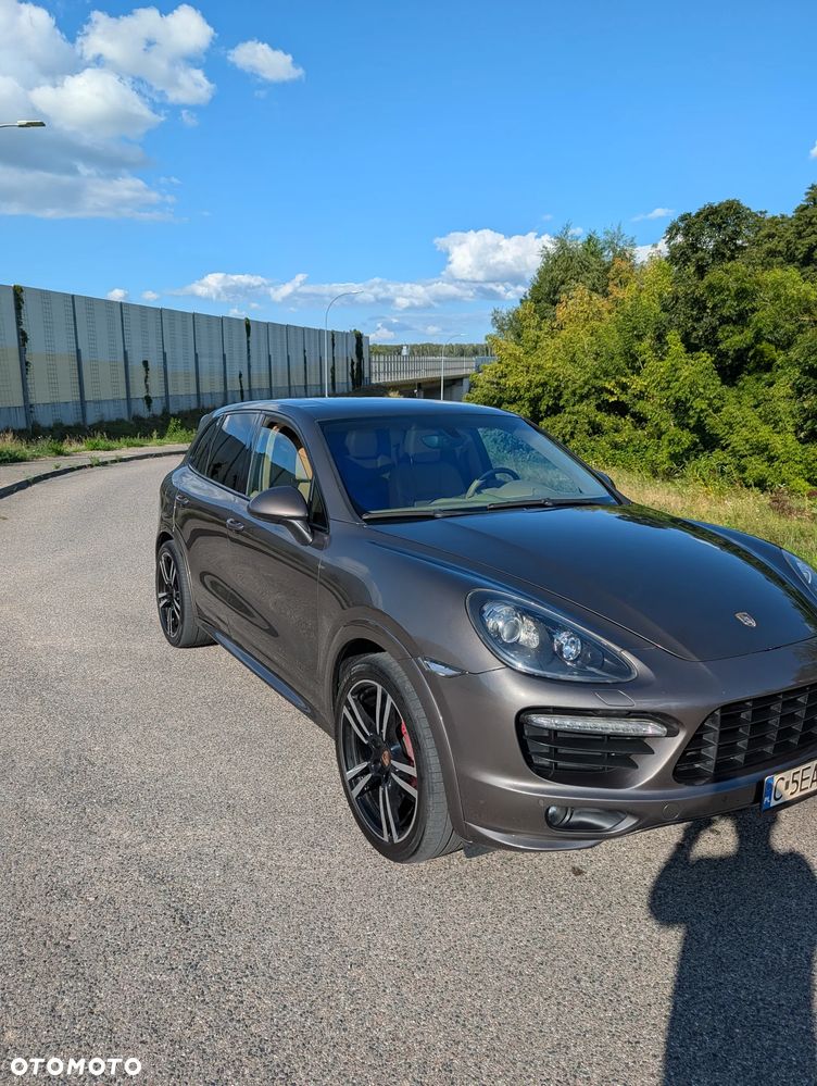 Porsche Cayenne GTS - 2