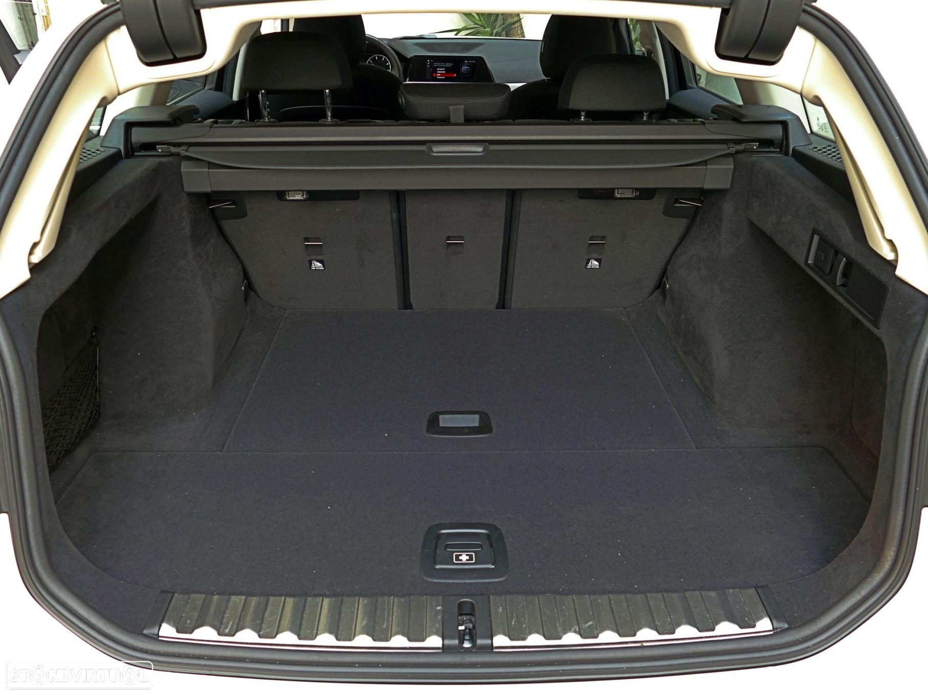 BMW 318 d Touring Corporate Edition - 26