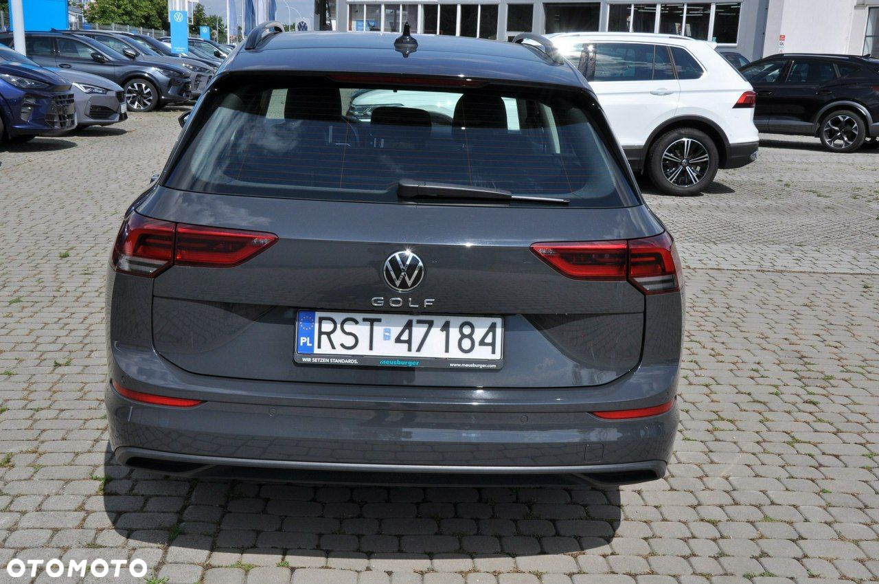 Volkswagen Golf - 8