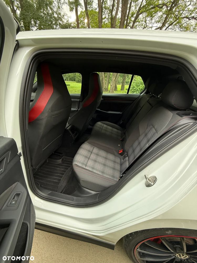 Volkswagen Golf GTI 2.0 TSI OPF Performance - 11