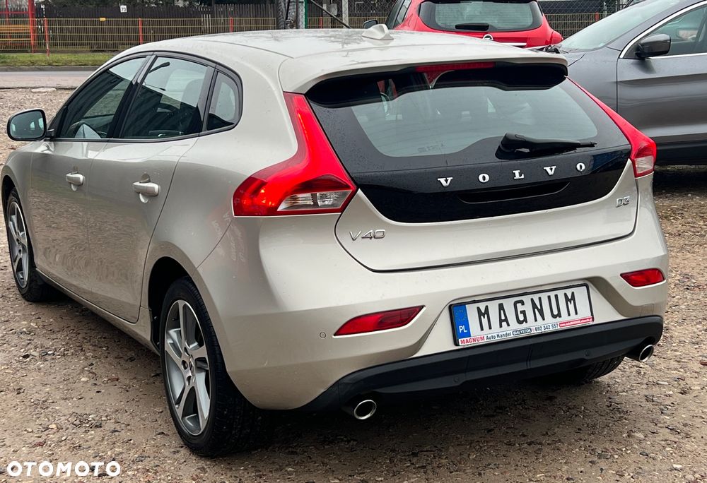 Volvo V40 D3 Momentum - 29