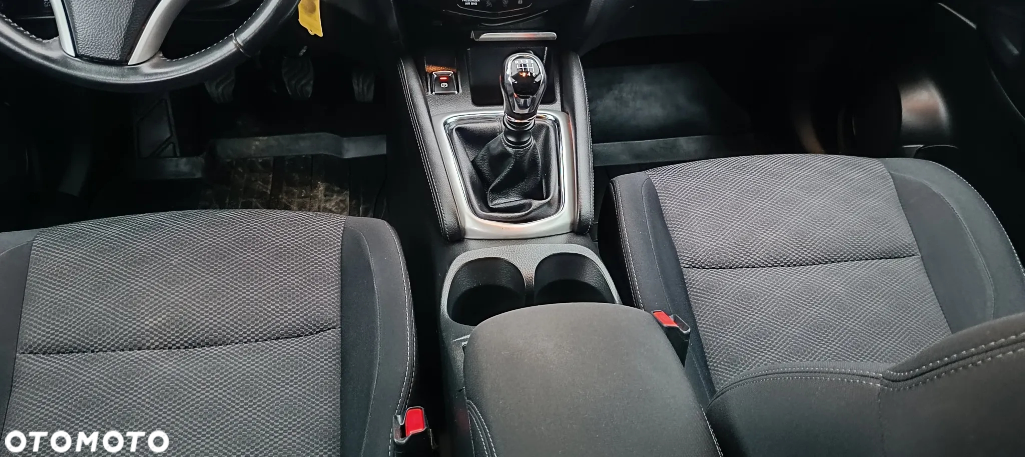 Nissan Qashqai 1.6 dCi ALL-MODE 4x4i PREMIER - 28