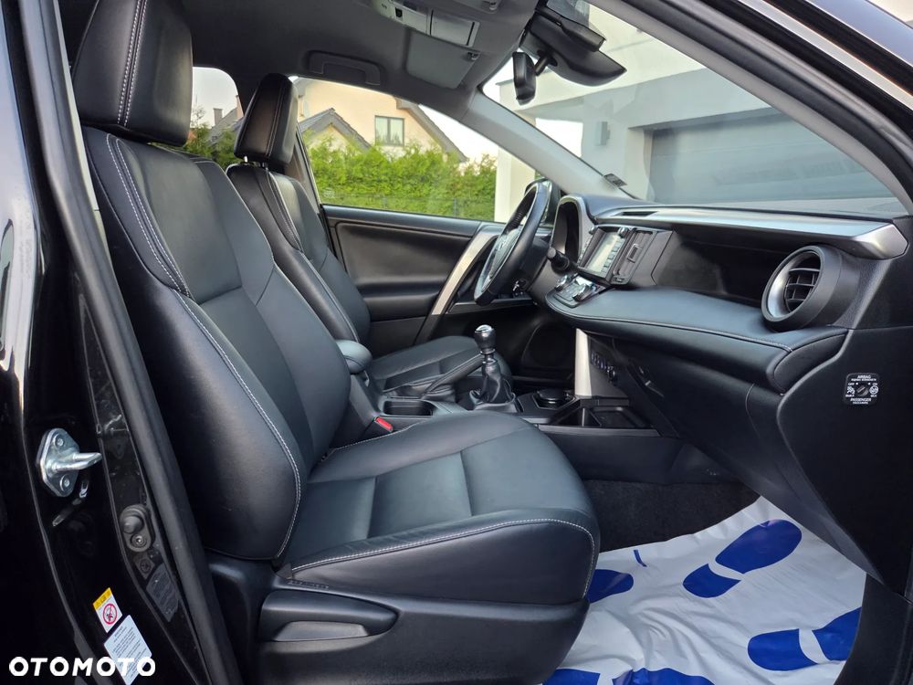 Toyota RAV4 2.0 D-4D Premium 4x2 - 31