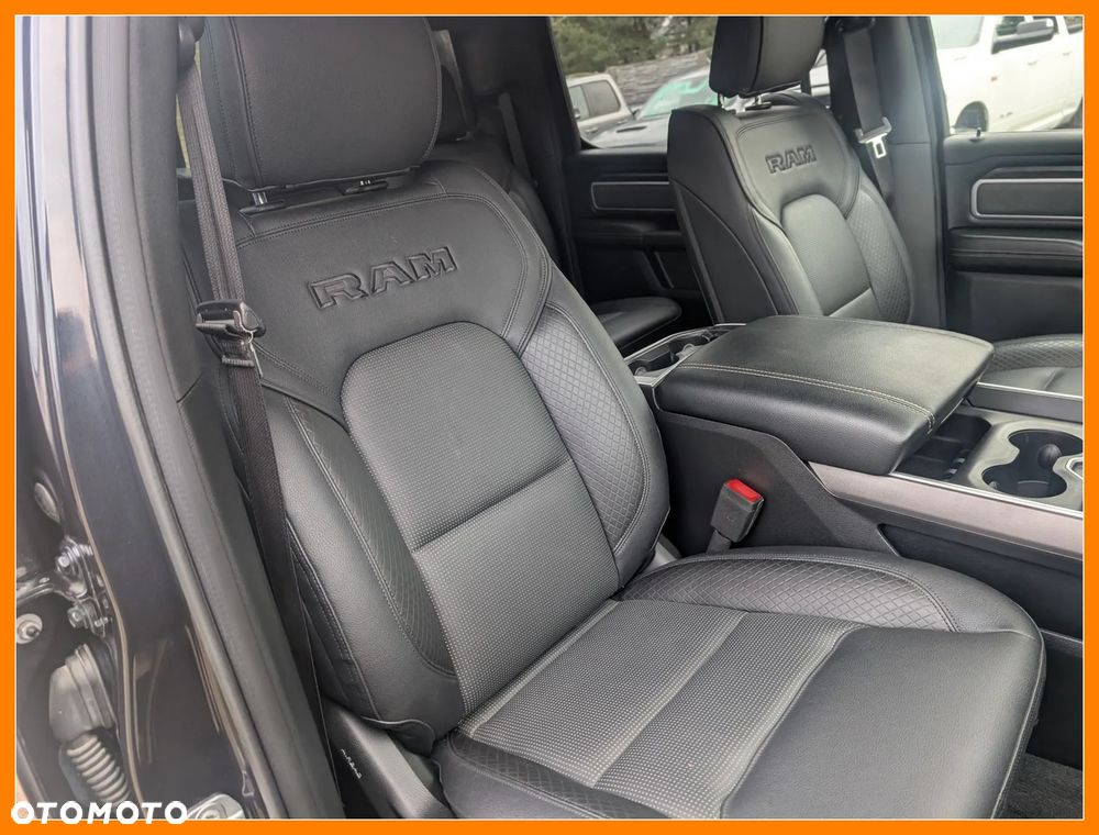 RAM 1500 Crew Cab Shortbed Bighorn - 12