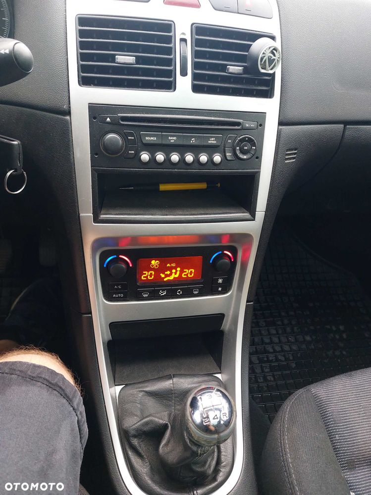 Peugeot 307 - 4