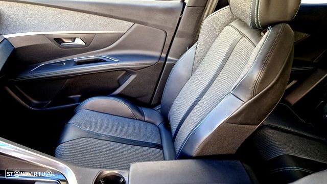 Peugeot 3008 1.6 Hybrid Allure Pack e-EAT8 - 8