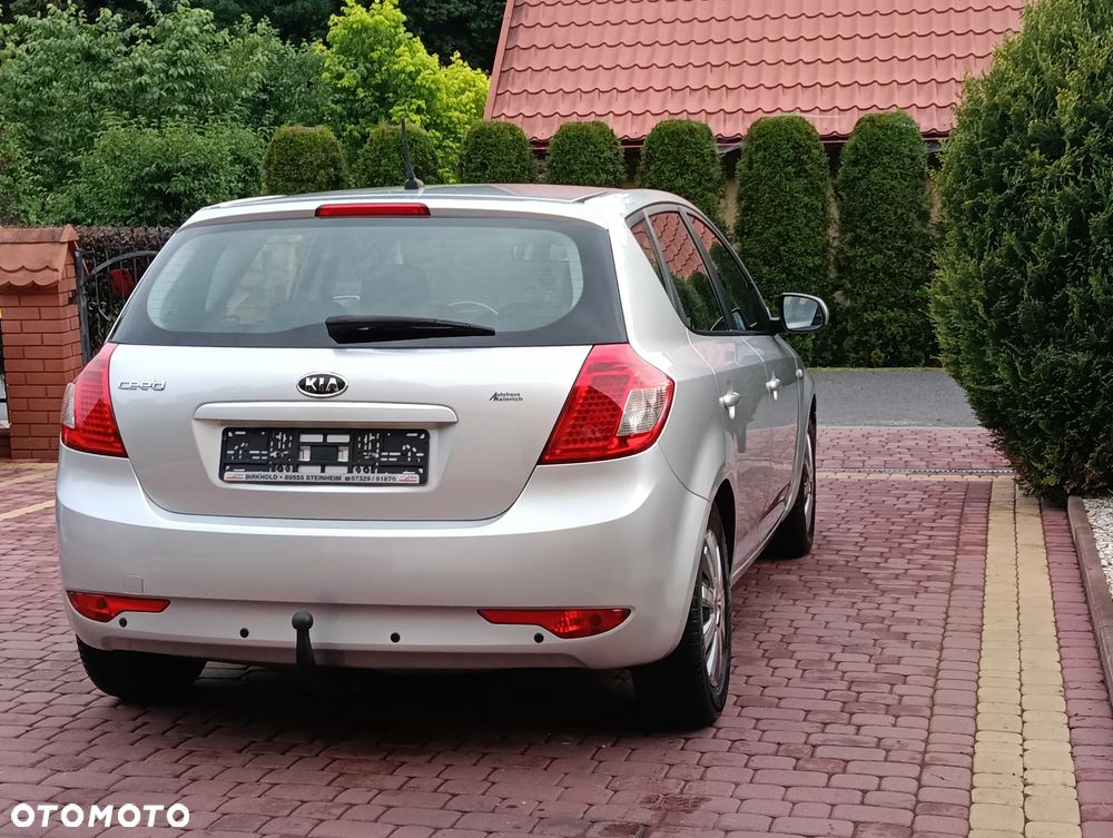 Kia Ceed 1.4 CVVT Attract - 3