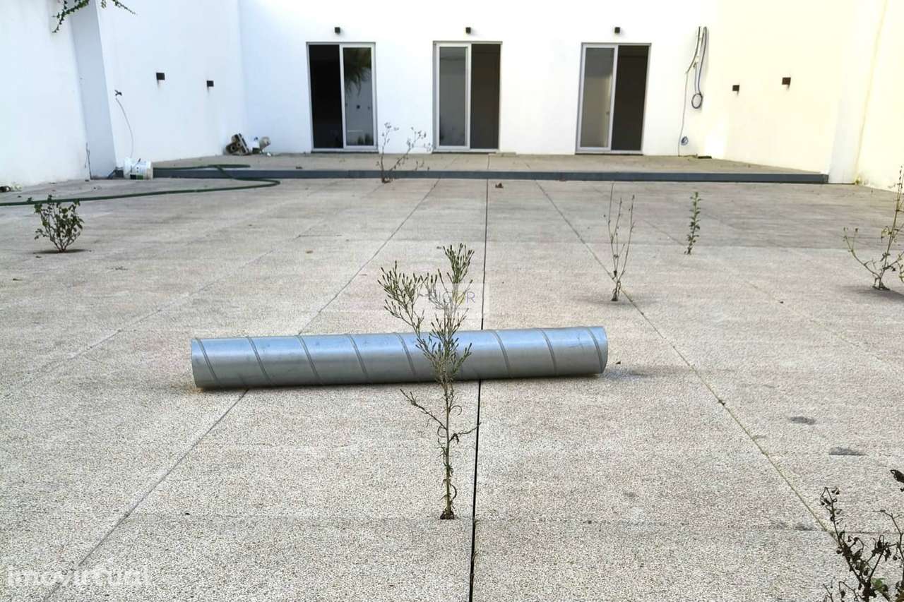 Apartamento T2 com terraço de 255m2 em Matosinhos - Grande imagem: 2/21