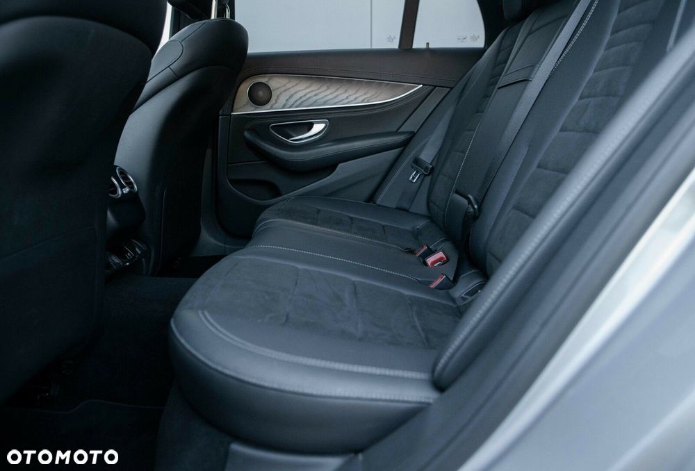 Mercedes-Benz Klasa E - 31