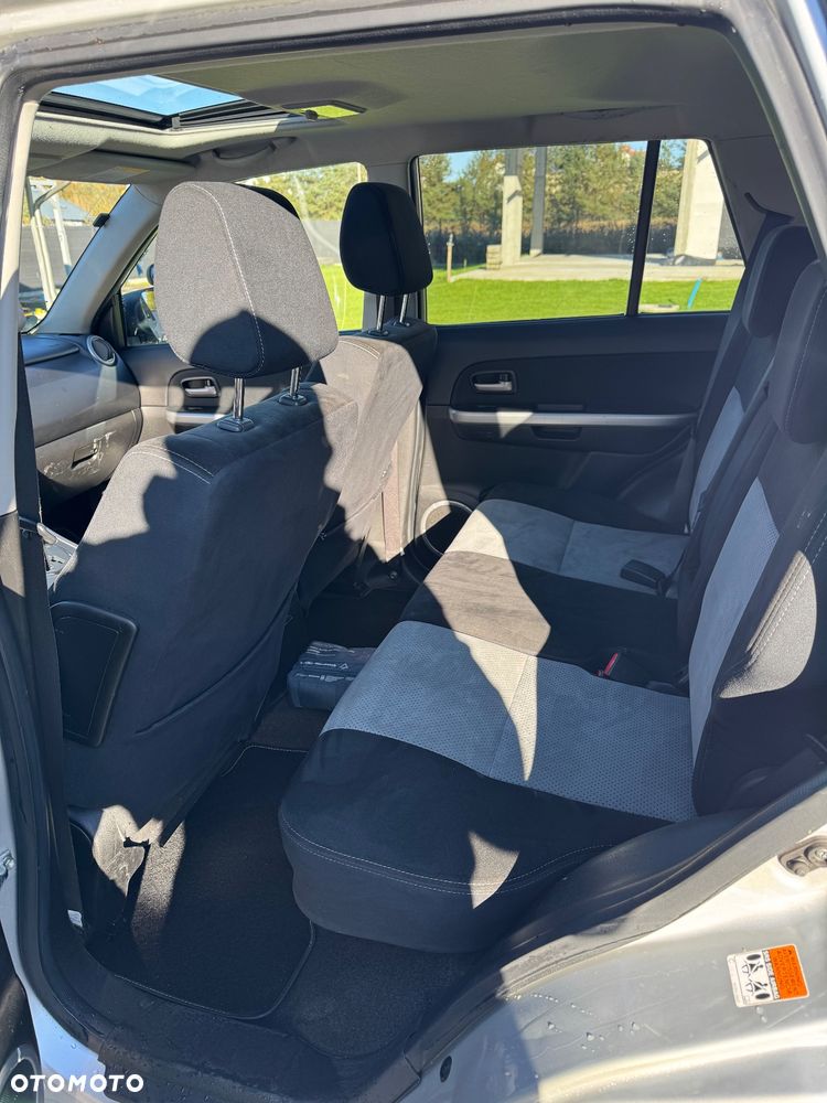 Suzuki Grand Vitara 2.0 Automatik Comfort Limited - 12