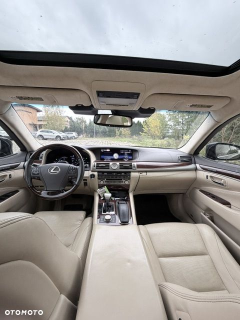 Lexus LS - 8