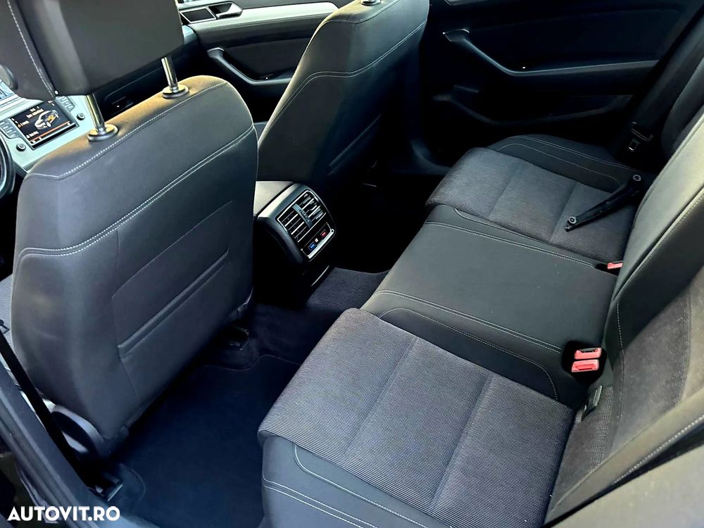 Volkswagen Passat - 8