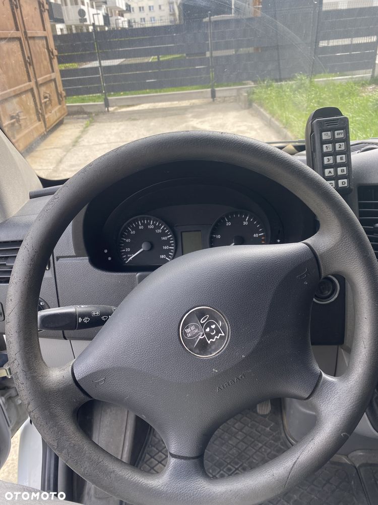 Mercedes-Benz Sprinter - 16