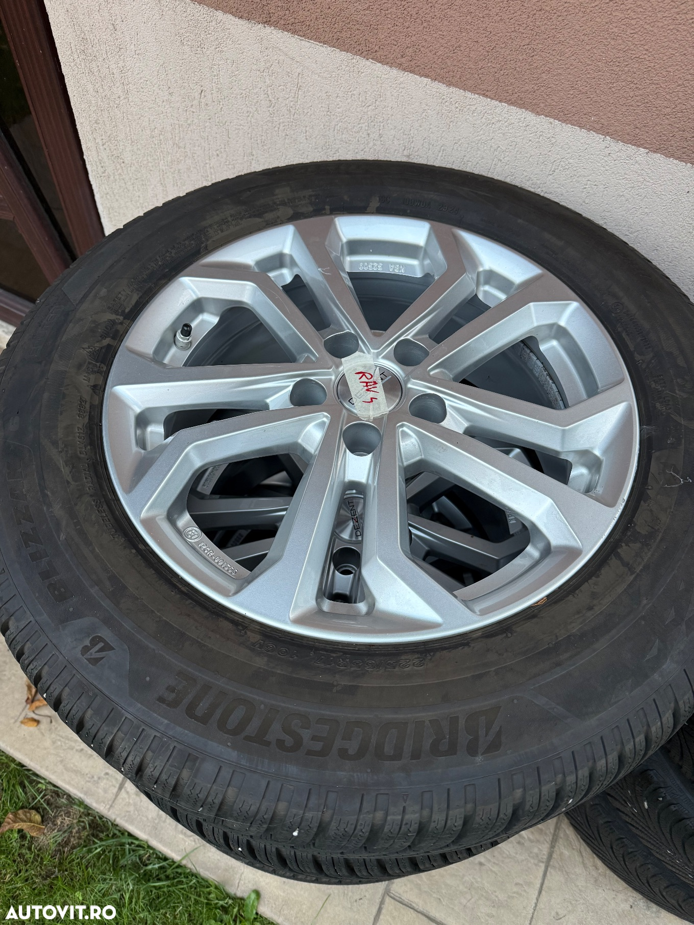 Toyota RAV4 - 24