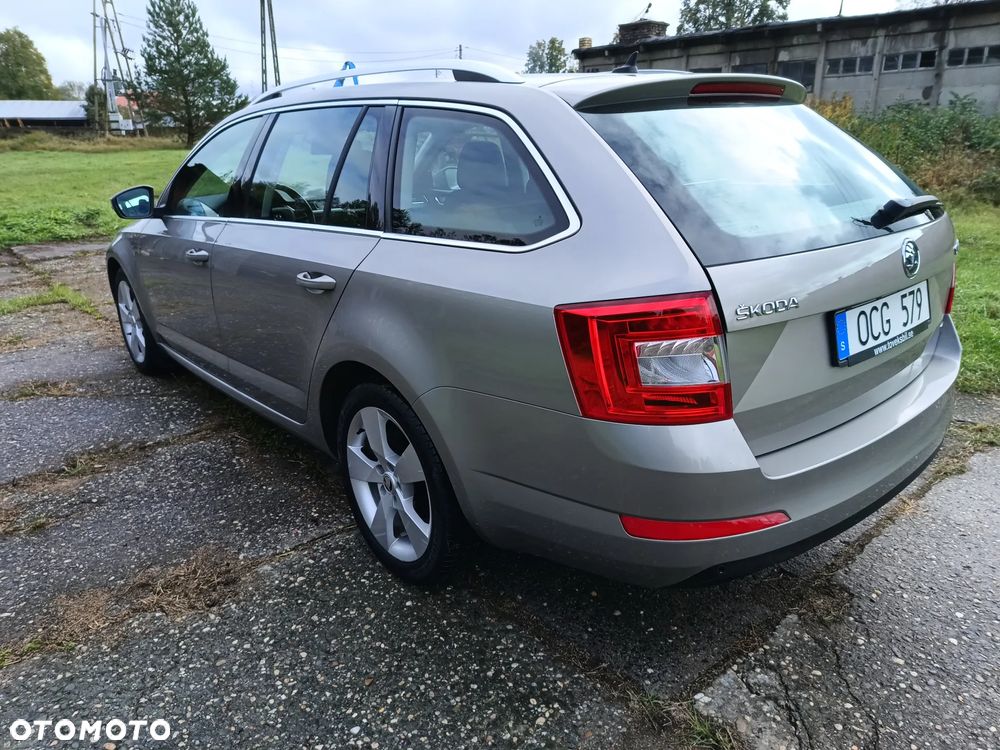 Skoda Octavia 2.0 TDI Elegance DSG - 11