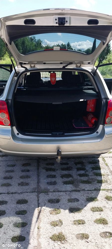 Toyota Avensis 1.8 VVT-i Sol - 3