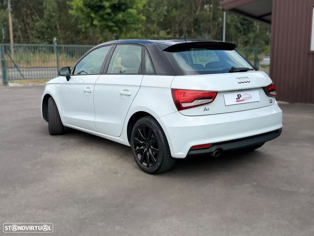 Audi A1 Sportback 1.0 TFSI Sport — fotografia 7