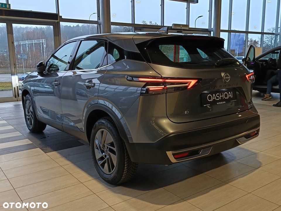Nissan Qashqai 1.3 DIG-T MHEV Acenta Xtronic - 4