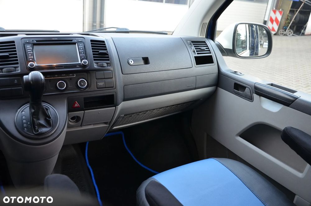 Volkswagen Caravelle - 17