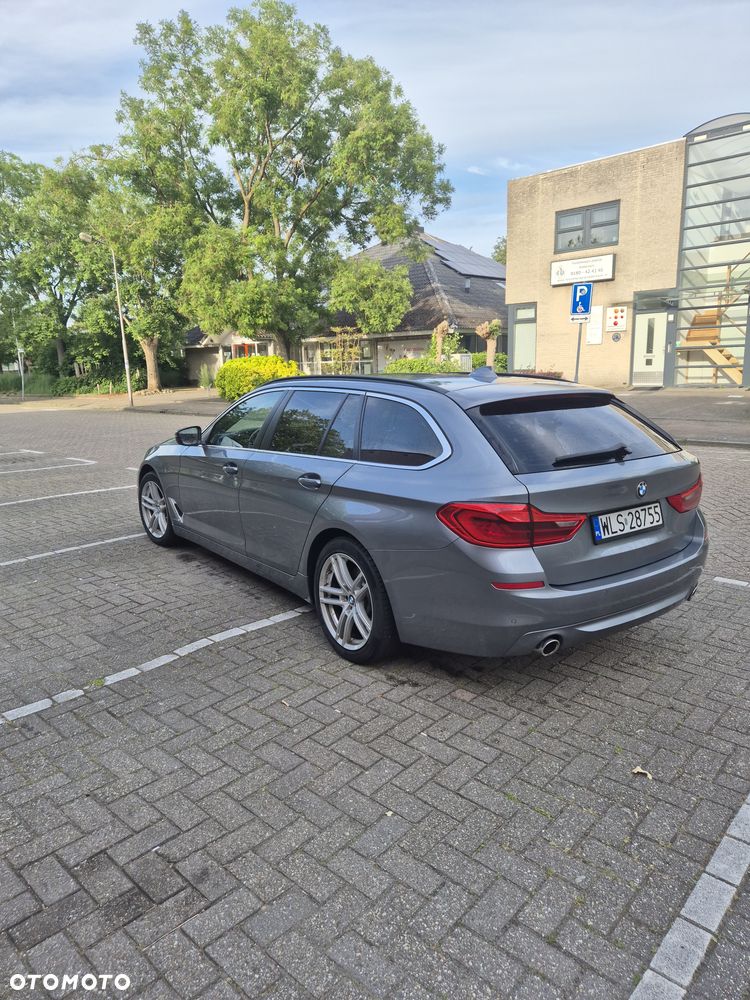 BMW Seria 5 520d - 5