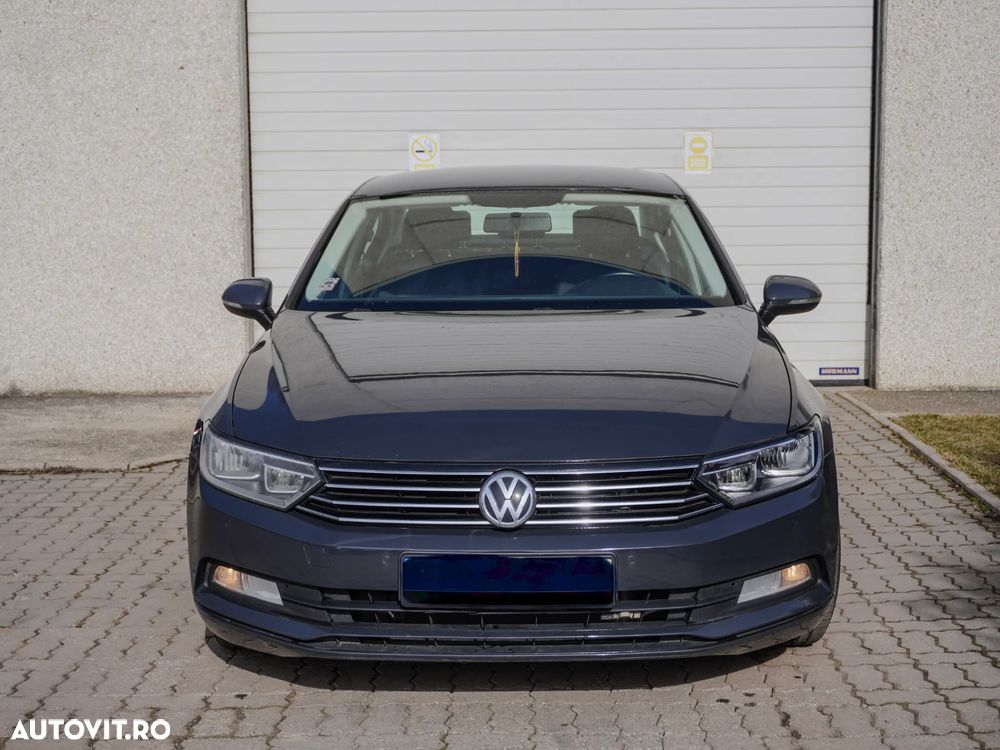 Volkswagen Passat - 3