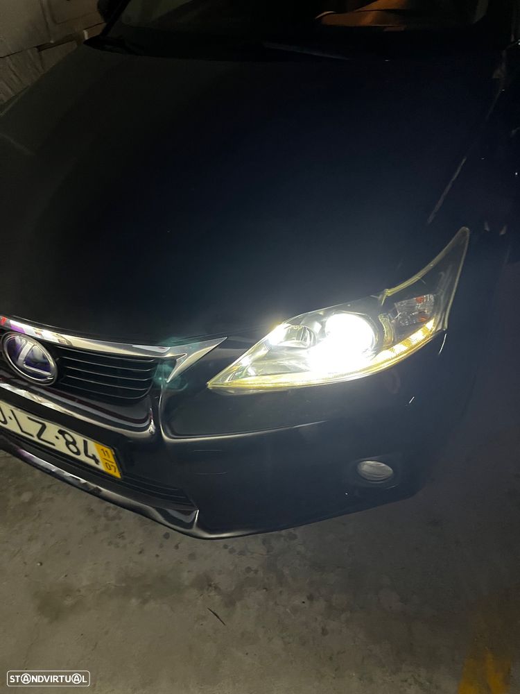 Lexus CT 200h - 9