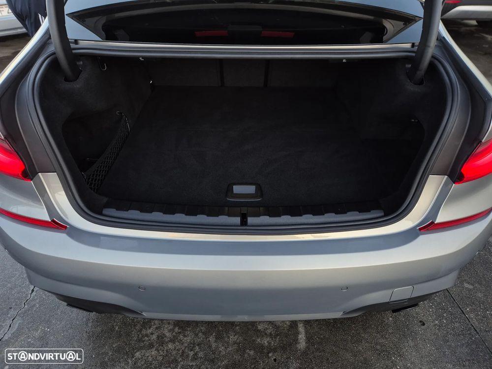 BMW 330 e Pack M Auto - 8